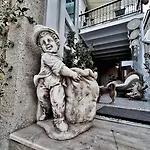 Leyla *