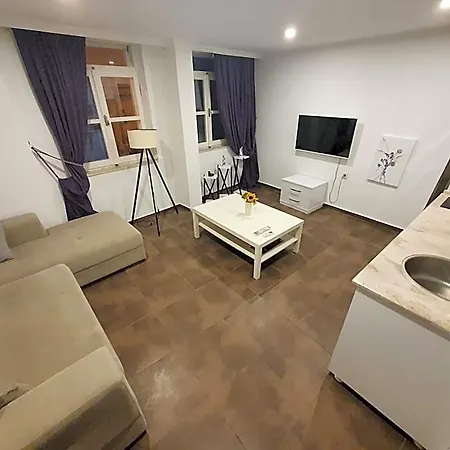 Leyla *