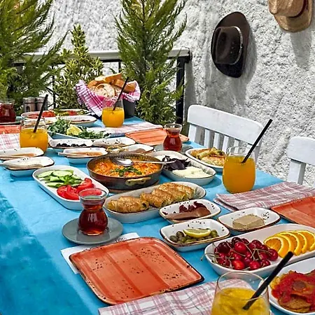 Leyla Hotel